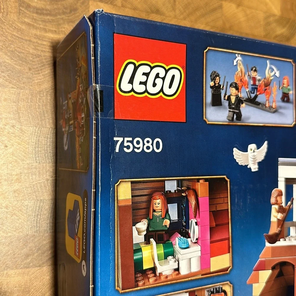 Lego 75980 Harry Potter Attack on the Burrow 1047pcs Age9+ New